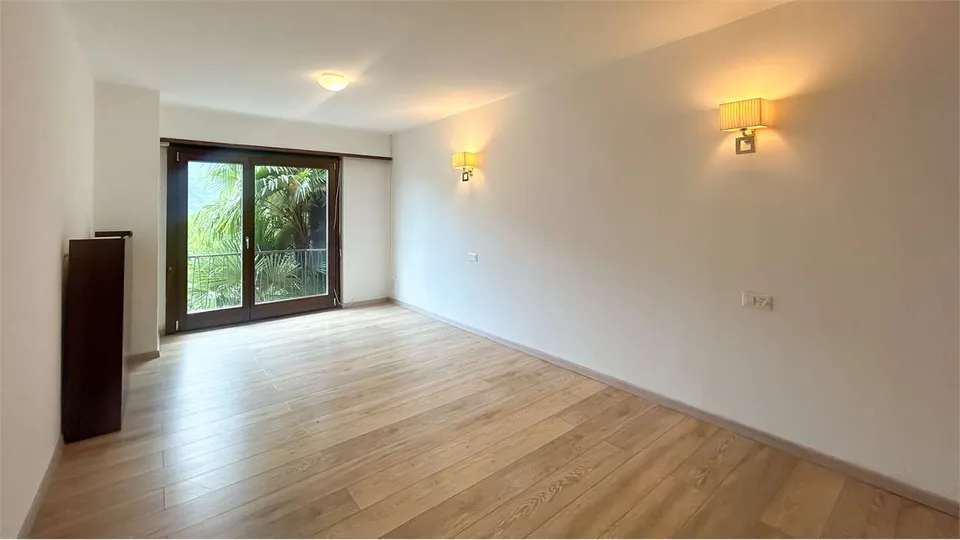 MELANO: MEHRFAMILIENHAUS MIT SEEBLICK – Foto 12 von 13