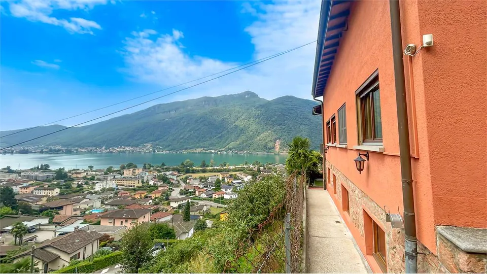 MELANO: MEHRFAMILIENHAUS MIT SEEBLICK – Foto 2 von 13