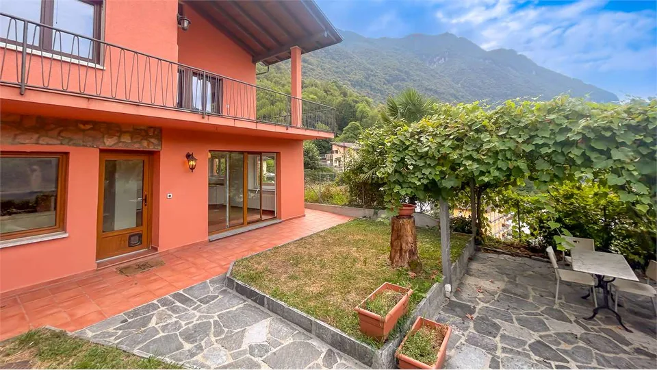 MELANO: MEHRFAMILIENHAUS MIT SEEBLICK – Foto 3 von 13