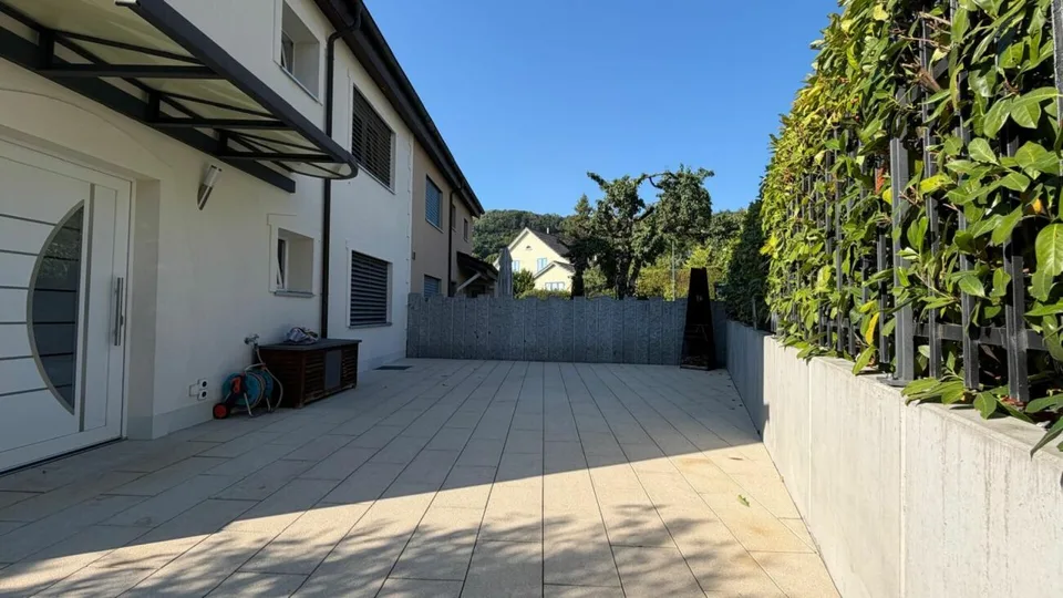 Maison de famille neuve avec vue de rêve, rénovée de manière complète - polyvalente et située dans un endroit familial – photo 22 sur 24
