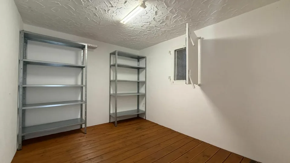 Maison de famille neuve avec vue de rêve, rénovée de manière complète - polyvalente et située dans un endroit familial – photo 16 sur 24