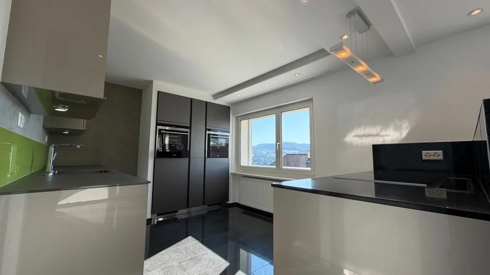 Maison de famille neuve avec vue de rêve, rénovée de manière complète - polyvalente et située dans un endroit familial – photo 9 sur 24