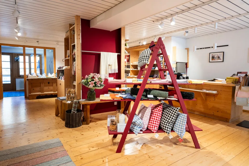 Casa residenziale e commerciale a Val Müstair – Edificio storico con grande potenziale – foto 2 di 8