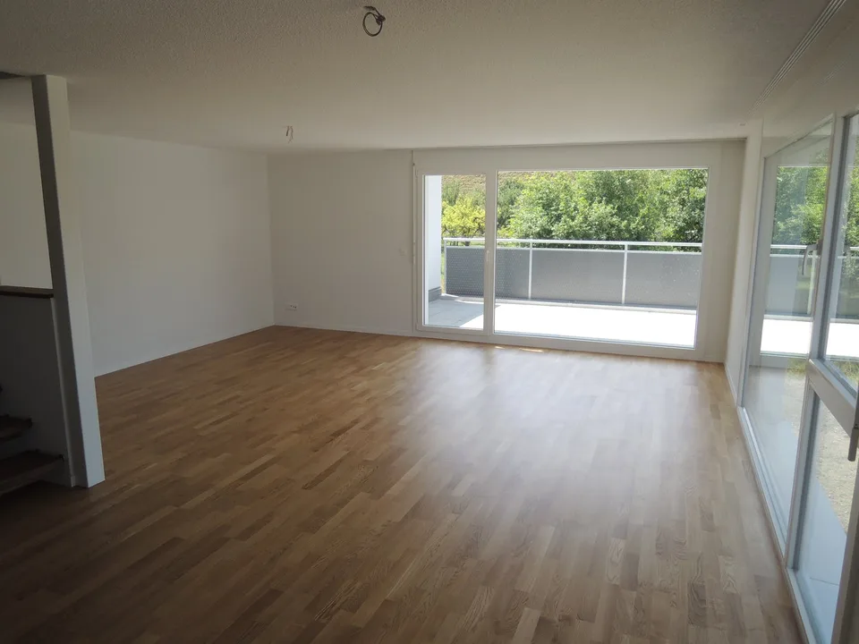 Helle 5.5-Zimmer-Wohnung mit Charme und Blick ins Grüne