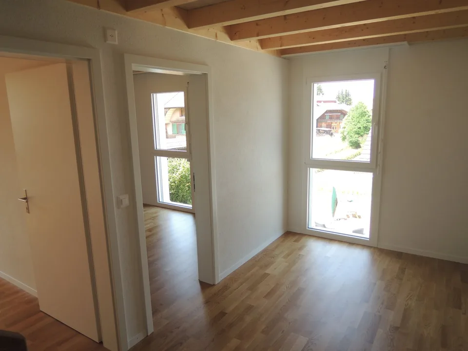 Helle 5.5-Zimmer-Wohnung mit Charme und Blick ins Grüne