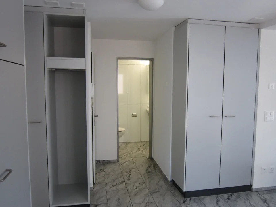 Helle und moderne 2-Zimmerwohnung im Zentrum von Kehrsatz!
