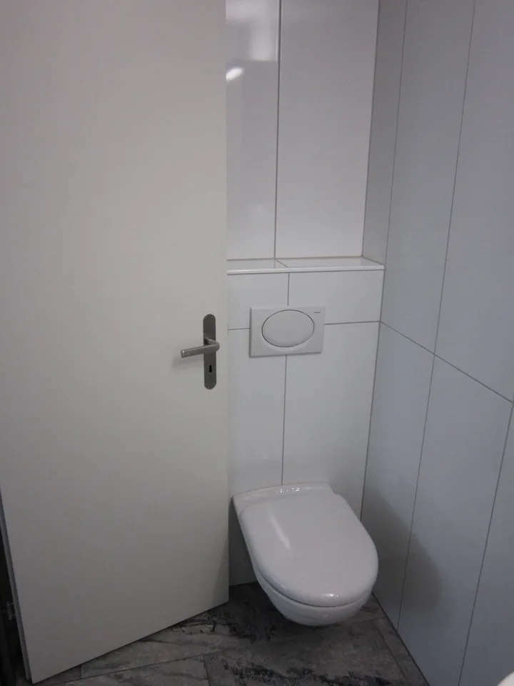 Helle und moderne 2-Zimmerwohnung im Zentrum von Kehrsatz!