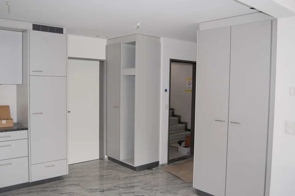 Helle und moderne 2-Zimmerwohnung im Zentrum von Kehrsatz!