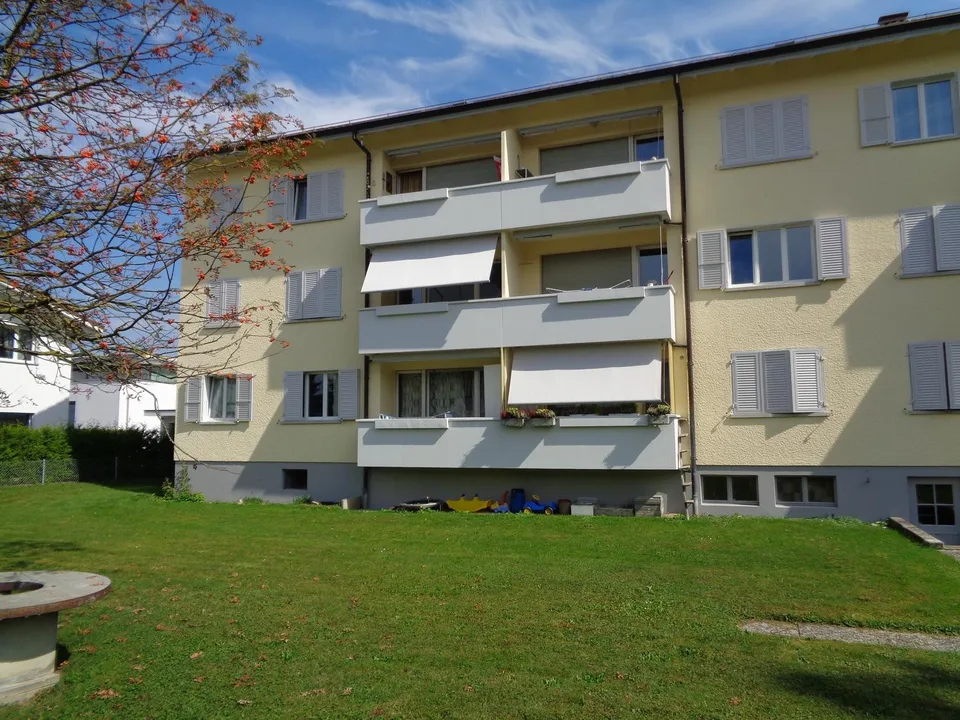 Appartement lumineux 4.5 pièces avec balcon à Belp