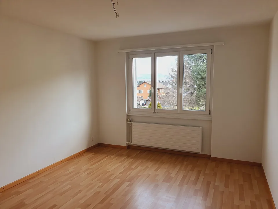Appartement lumineux 4.5 pièces avec balcon à Belp