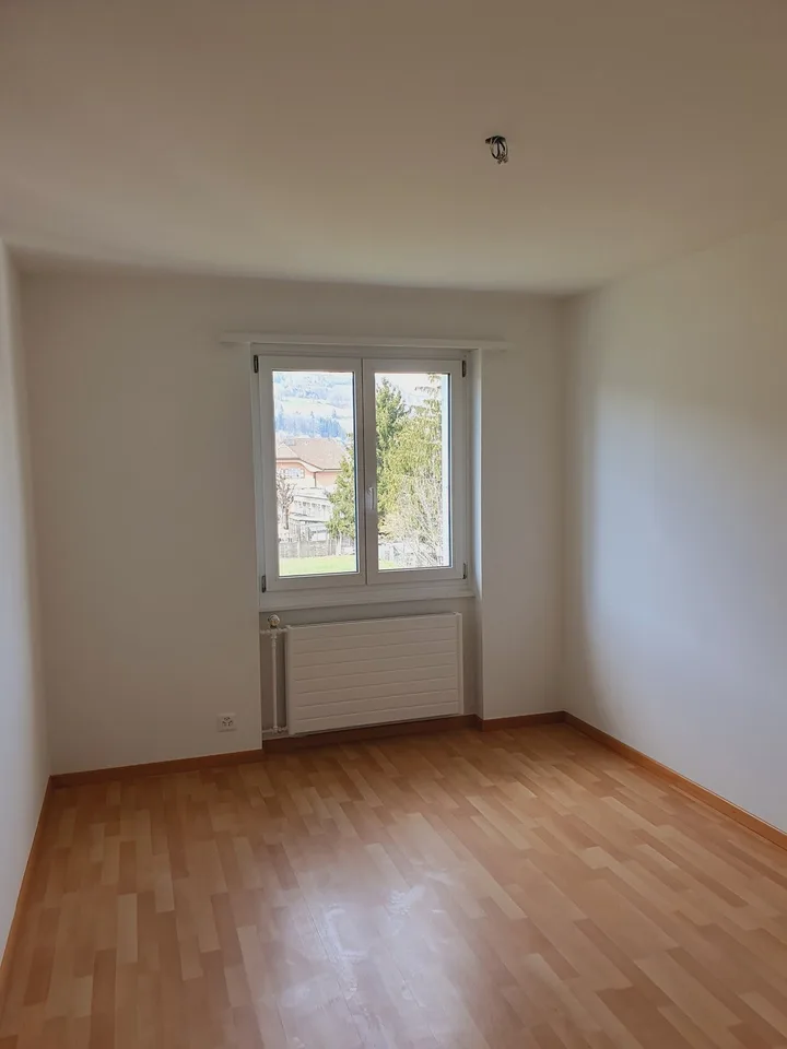 Appartement lumineux 4.5 pièces avec balcon à Belp
