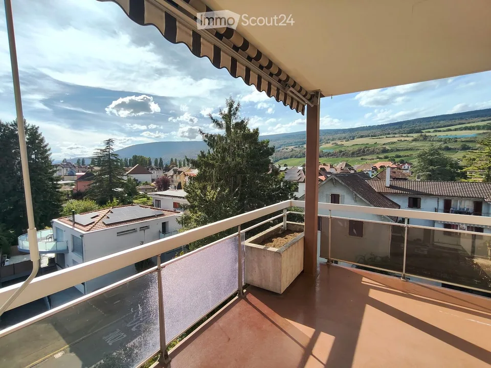 Au Landeron, appartement de 4.5 pièces avec balcon – photo 3 of 10