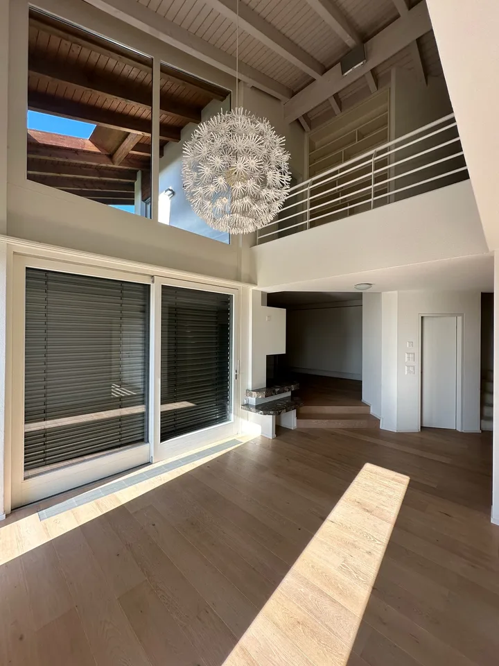 Maison unifamiliale moderne avec grand jardin et balcon!