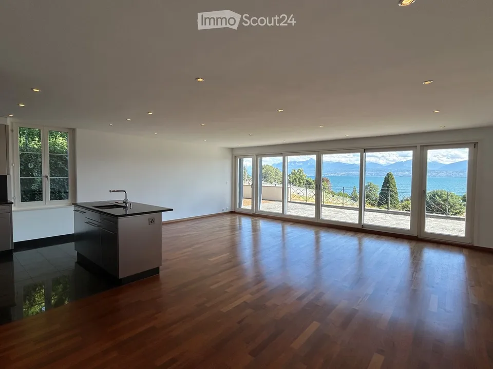 Schönes Apartment mit 2.5 Zimmern, Garten und atemberaubendem Blick