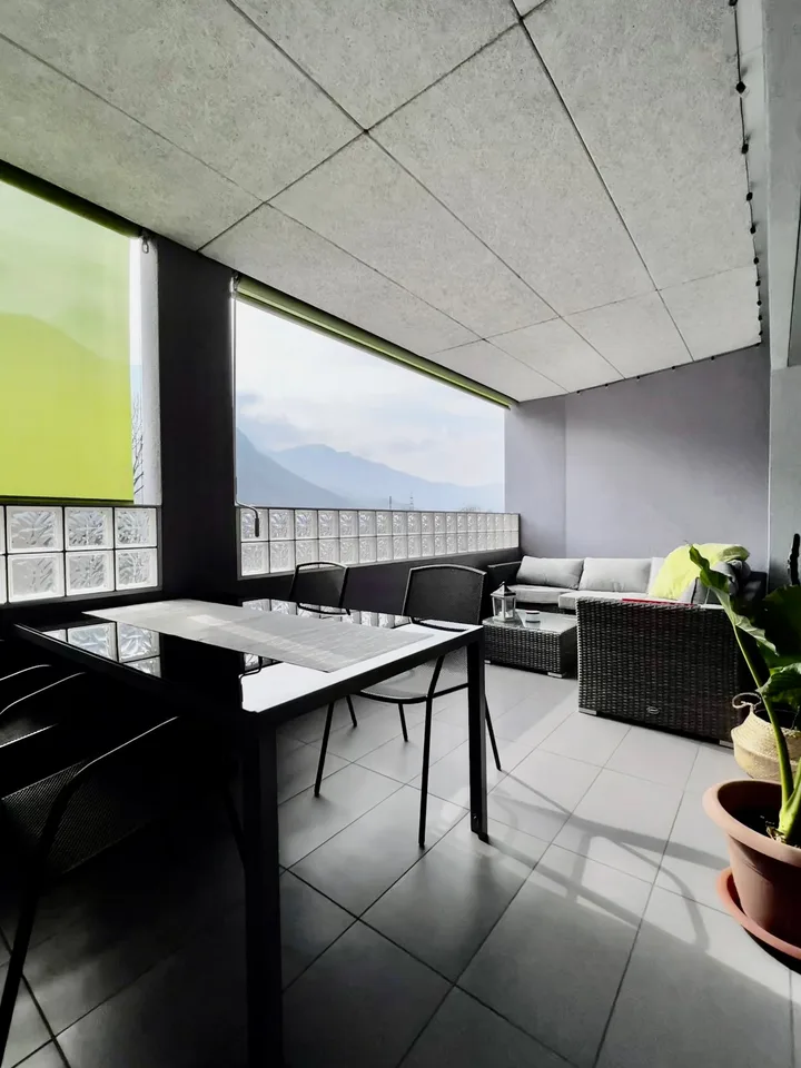 Modernes 2.5-Zimmer-Apartment mit Balkon in Arbedo-Castione