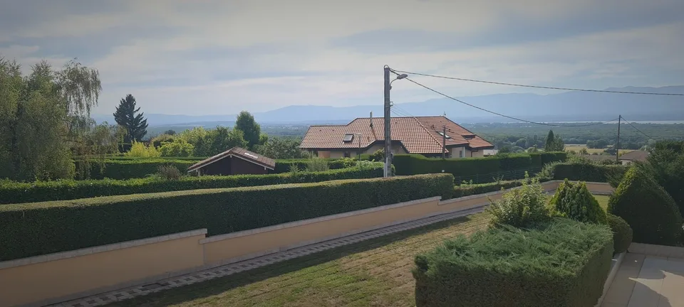 Casa dell'architetto di 10 locali + studio separato su grande terreno – foto 2 di 13