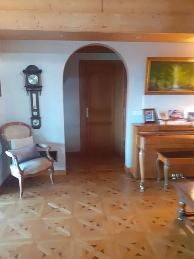 Casa dell'architetto di 10 locali + studio separato su grande terreno – foto 11 di 13