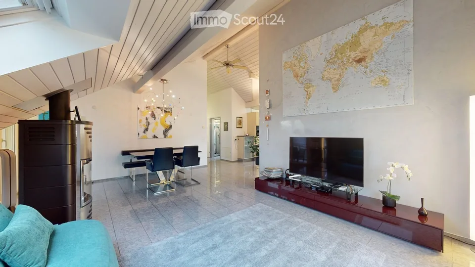Spacious 4.5-Room Attic Apartment – Modern Living with Stunning View and Winter Balcony