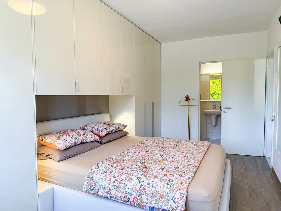 4.5 locali con vista aperta a Tenero - Terrasse und Weitsicht – Foto 11 von 20