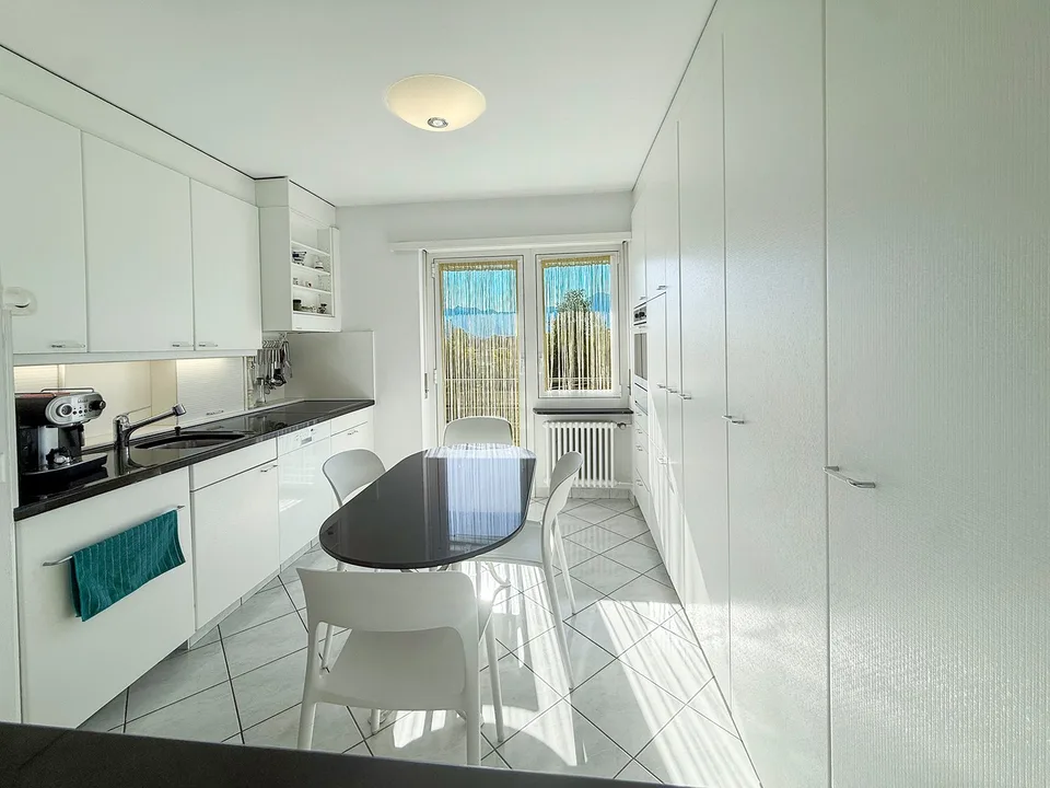 4.5 locali con vista aperta a Tenero - Terrasse und Weitsicht – Foto 10 von 20