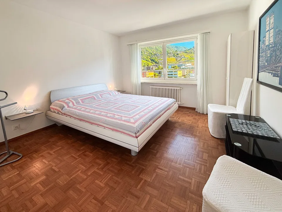 4.5 locali con vista aperta a Tenero - Terrasse und Weitsicht – Foto 13 von 20