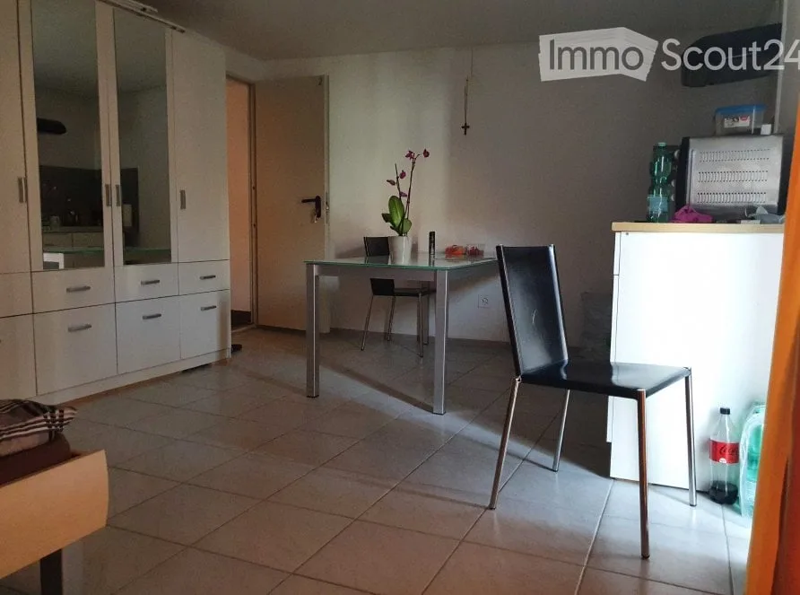 Chambre avec cuisine complètement meublée
