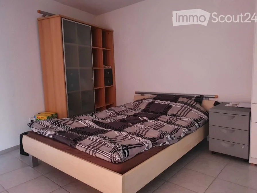 Chambre avec cuisine complètement meublée