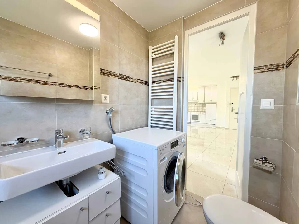 Charmantes 3,5 Zimmer-Wohnung mit atemberaubendem Blick auf den See