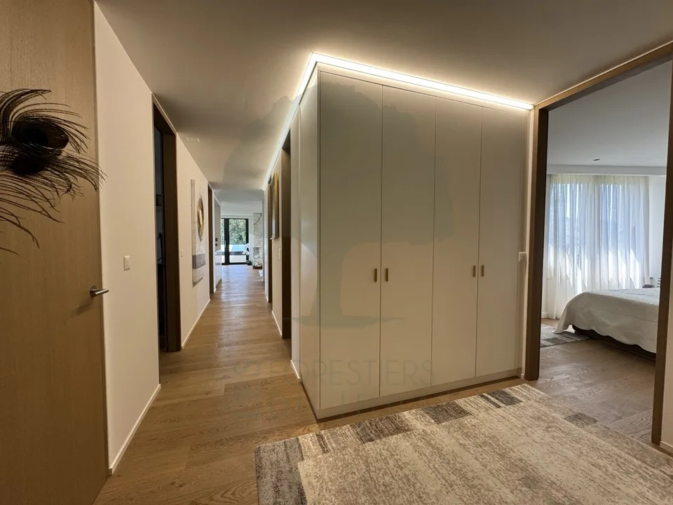 Superbo appartamento di 5.5 locali di 170 m² con terrazza di 62 m² – foto 2 di 13
