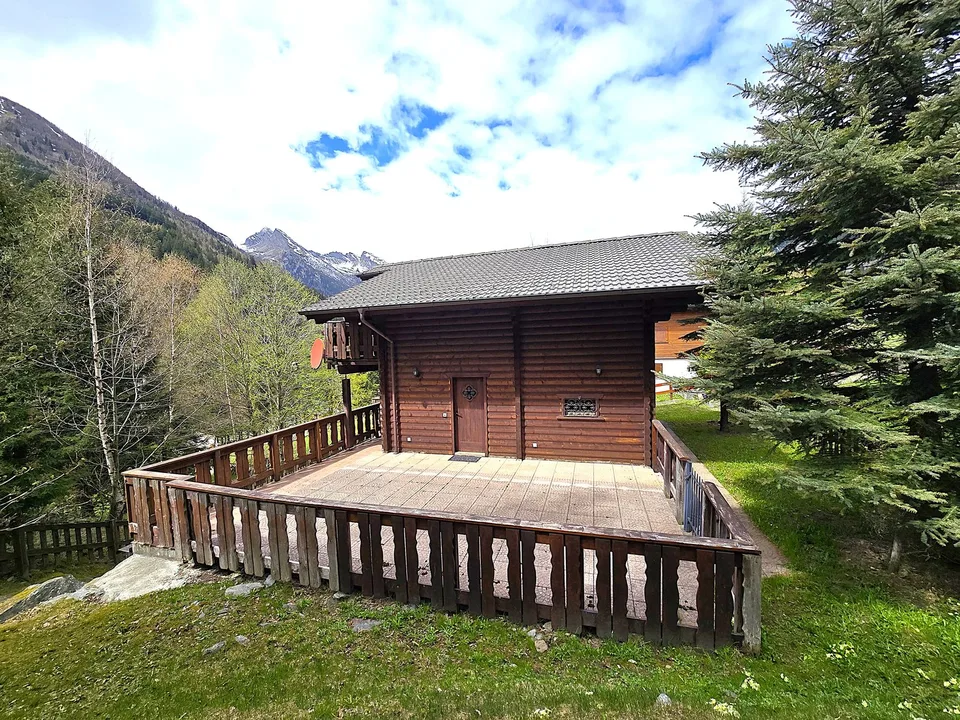 Schönes Doppelchalet mit Grundstück in der Nähe von San Bernardino – foto 4 di 30