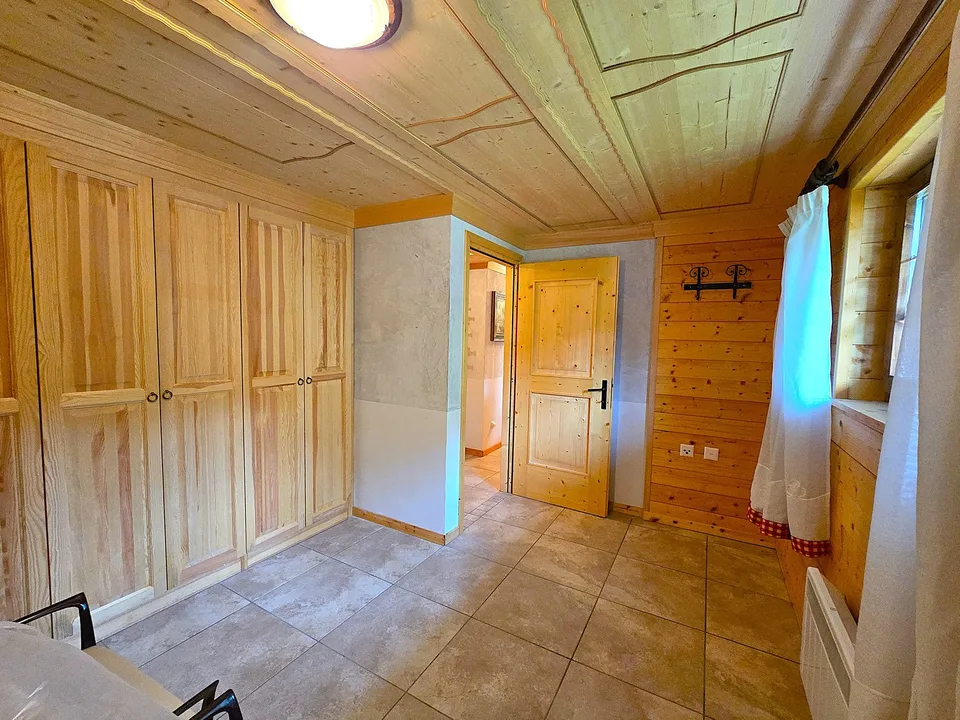 Schönes Doppelchalet mit Grundstück in der Nähe von San Bernardino – foto 24 di 30