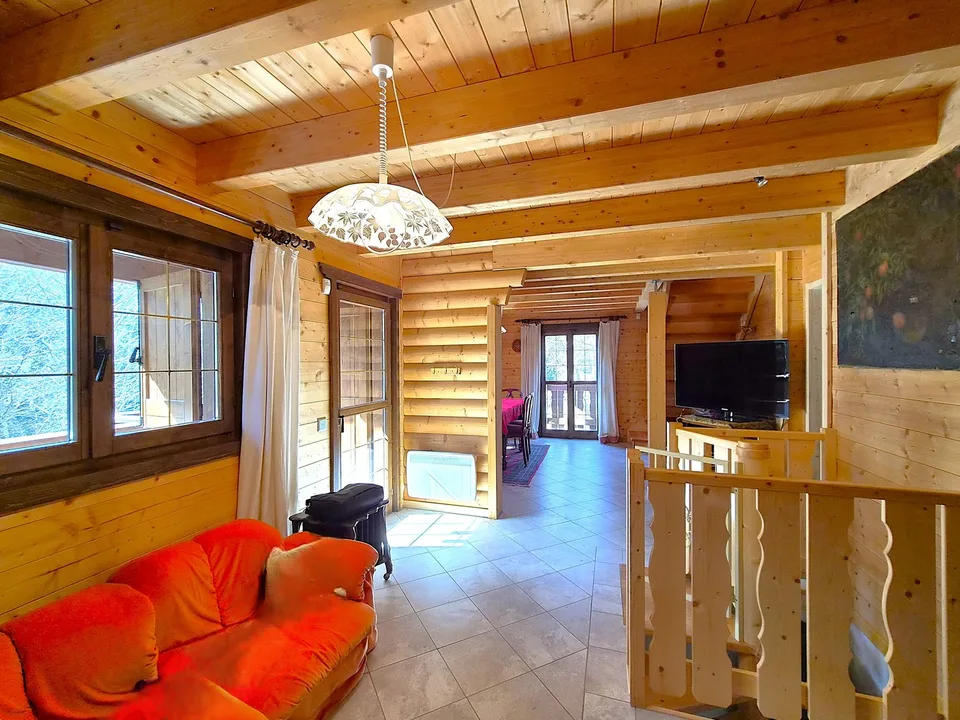 Schönes Doppelchalet mit Grundstück in der Nähe von San Bernardino – foto 12 di 30