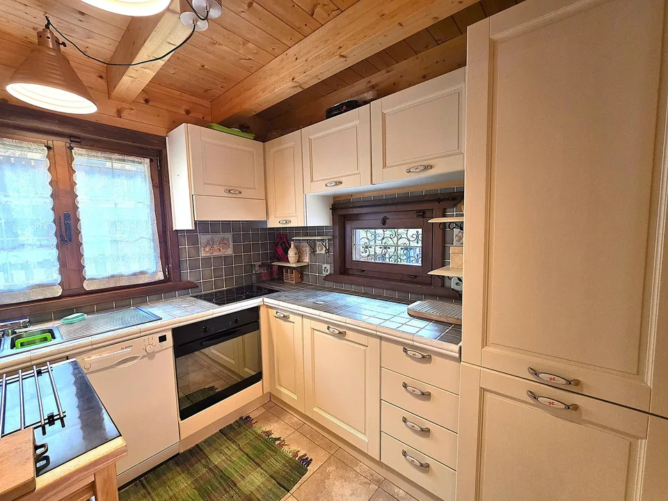 Schönes Doppelchalet mit Grundstück in der Nähe von San Bernardino – foto 17 di 30