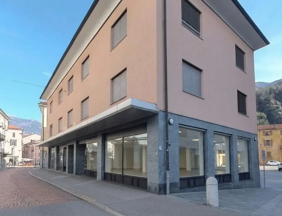 Kommerzieller Raum mit guter Sichtbarkeit im Herzen von Bellinzona – Foto 6 von 6