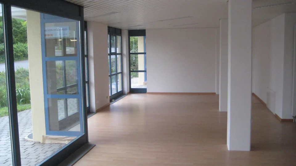 Ladenlokal, Praxis oder Atelier in Gockhausen zu vermieten – Foto 2 von 4