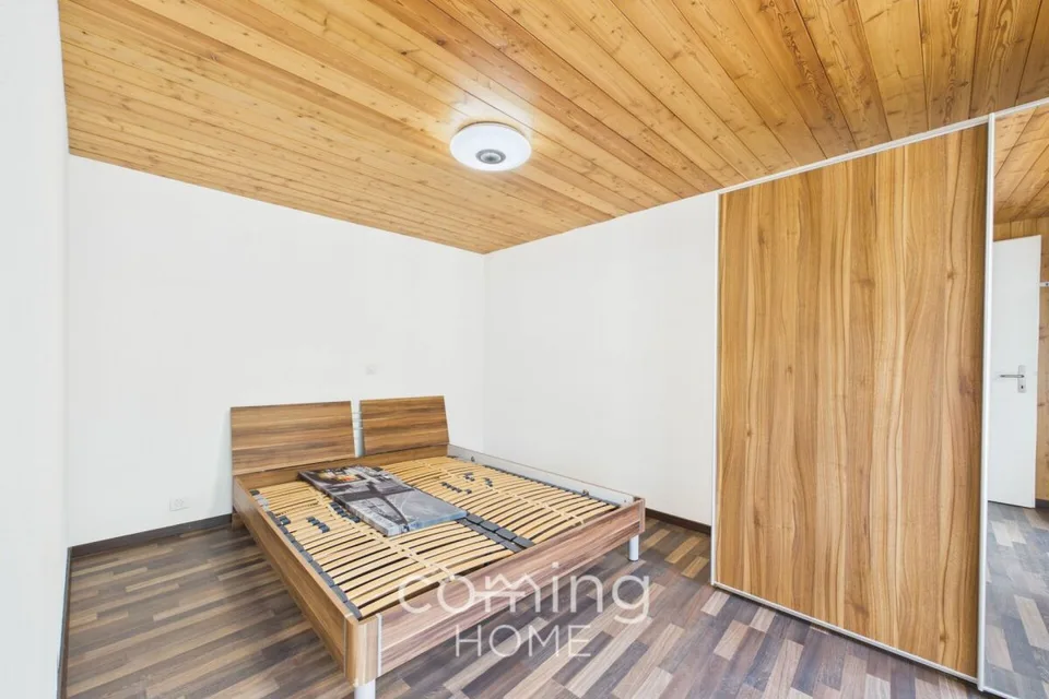 Maison individuelle bifamiliale avec vue panoramique, terrasses, écurie et garage double - Unterems – Foto 25 von 31