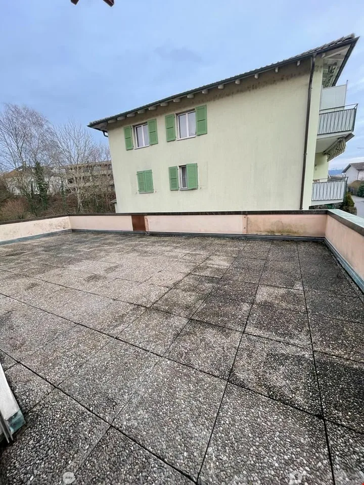 3.5-Zimmerwohnung mit grosser Terrasse und Balkon / Appartement de 3.5 pièces – photo 7 sur 7