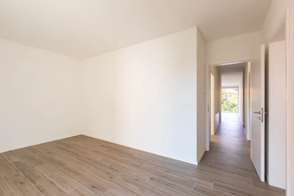 Appartement élégant de 3 pièces avec balcon à Lugano – photo 5 sur 7
