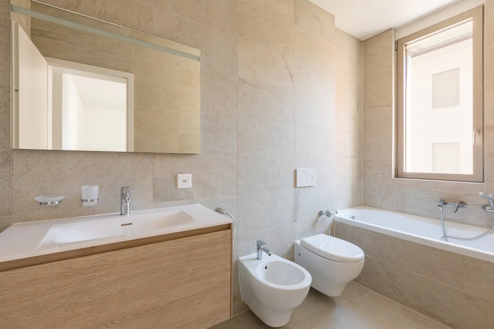 Appartement élégant de 3 pièces avec balcon à Lugano – photo 6 sur 7
