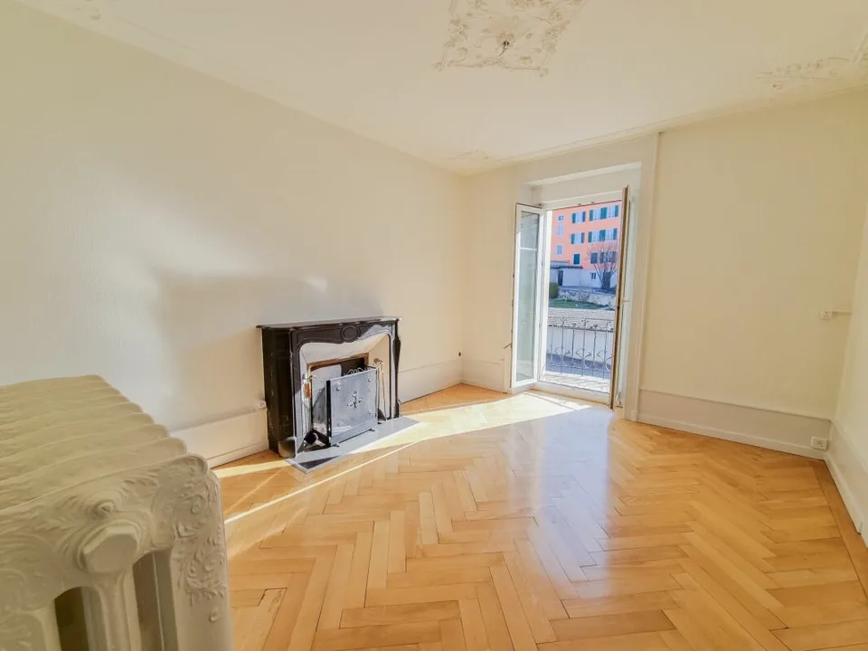 Bemerkenswertes Gebäude mit Blick auf den Doubs – Foto 11 von 22