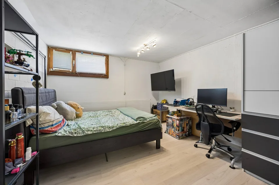 Freistehendes EFH mit 6.5 Zimmer und viel Umschwung – Foto 12 von 13