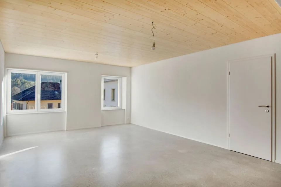 Corgémont, magnifique appartement de 2.5 pièces, ascenseur, balcon