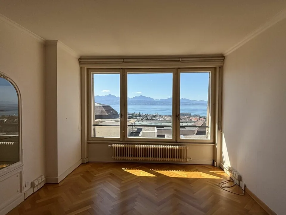Büro von 116 m2 mit Seeblick, zwei Schritte vom Bahnhof entfernt – Foto 2 von 5