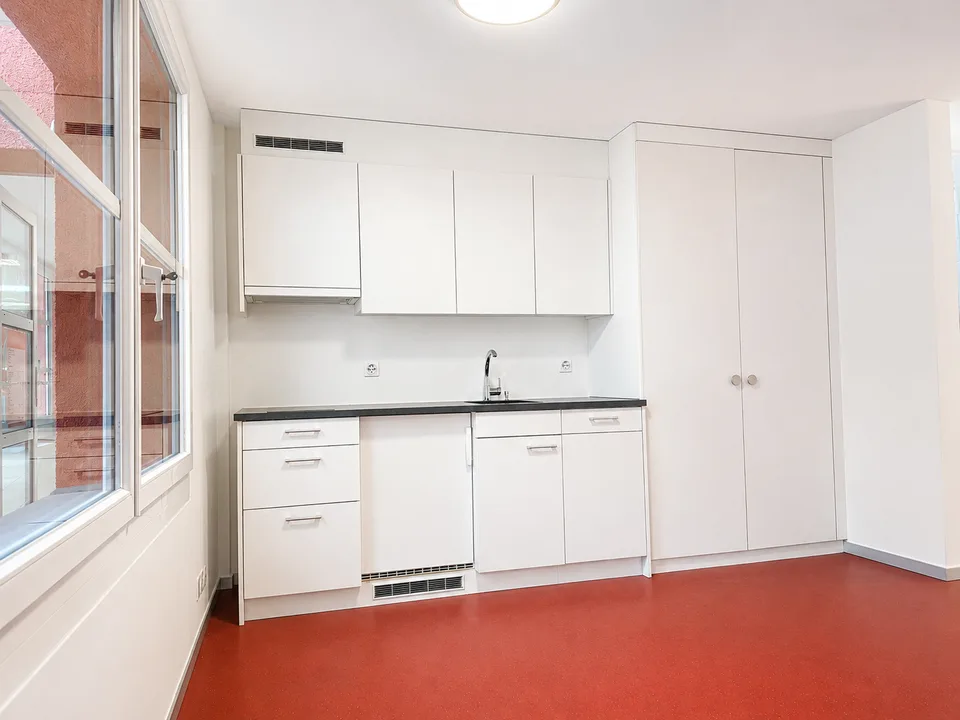 Attractive commercial space in Horgen – ideal for office, coaching, consulting or quiet business – photo 3 of 7