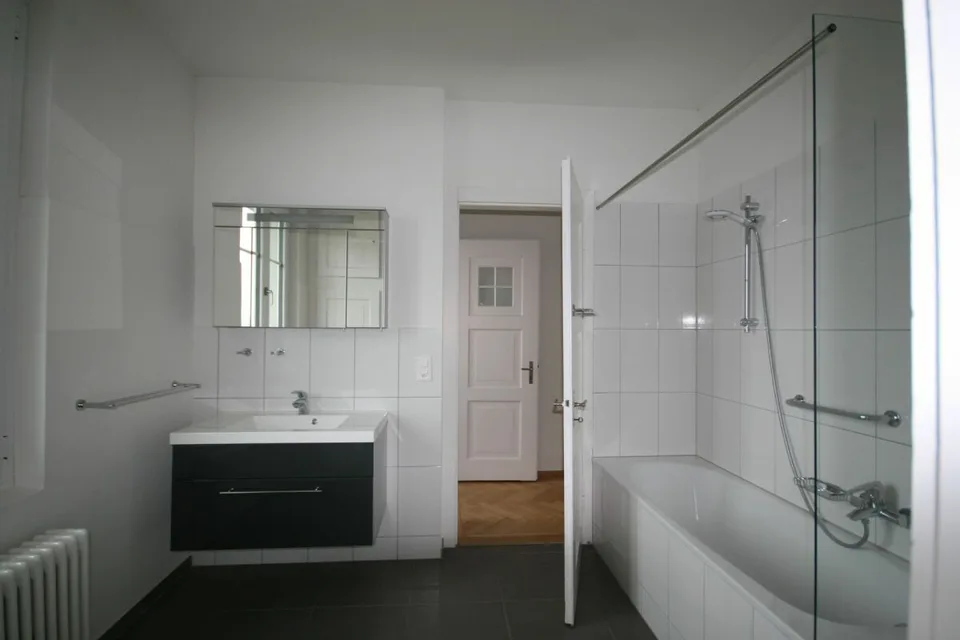 Bel appartement de 4,5 pièces dans un immeuble ancien