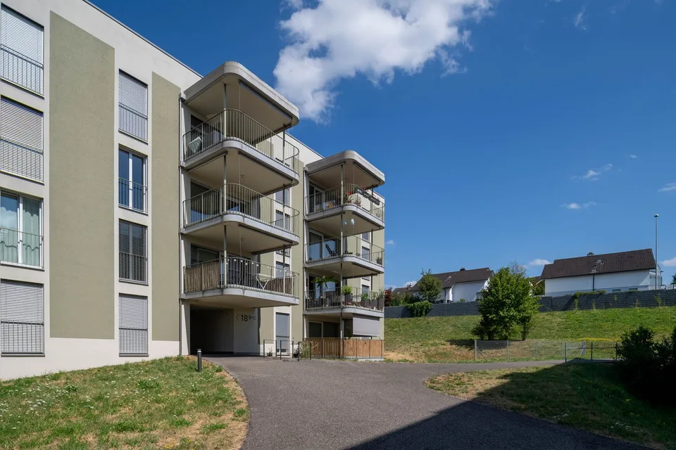 Ampio appartamento di 3,5 locali in una buona e child-friendly posizione a Sursee – foto 13 di 14
