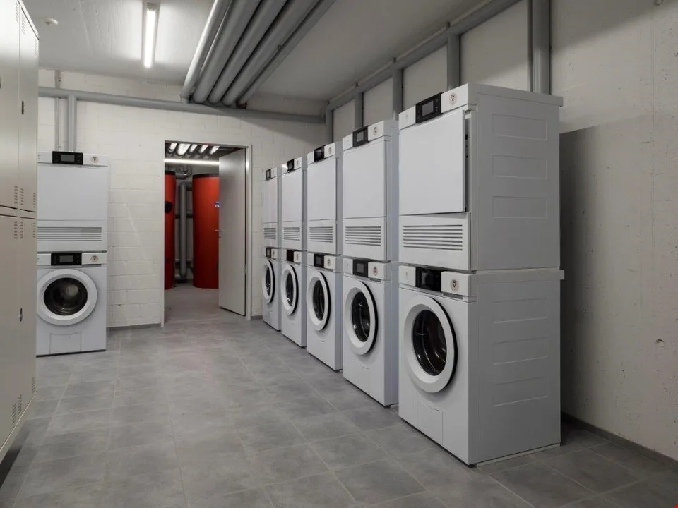 3.5 Zimmerwohnung mit 120 m2 Balkon Richtung Süden