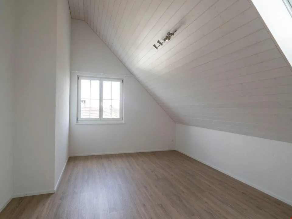3.5 Zimmerwohnung mit 120 m2 Balkon Richtung Süden