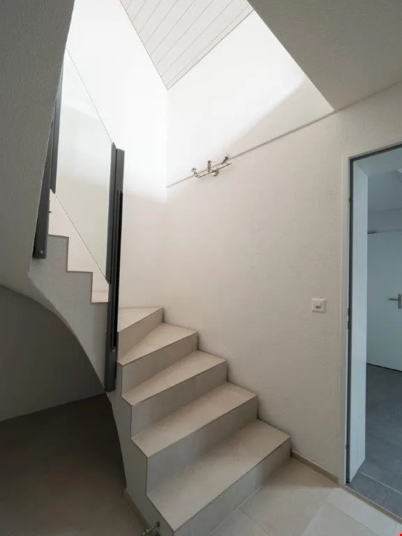 3.5 Zimmerwohnung mit 120 m2 Balkon Richtung Süden