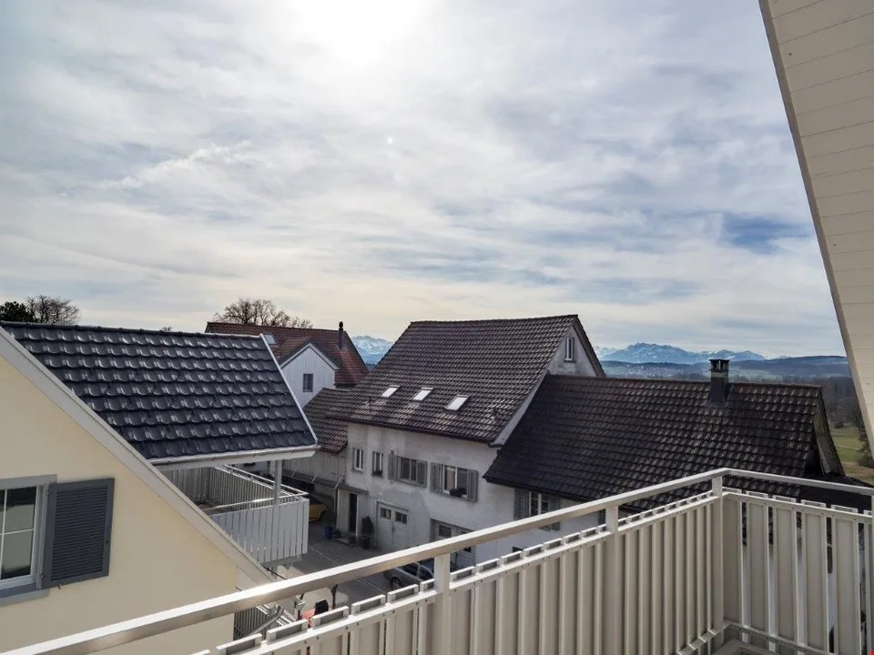 3.5 Zimmerwohnung mit 120 m2 Balkon Richtung Süden